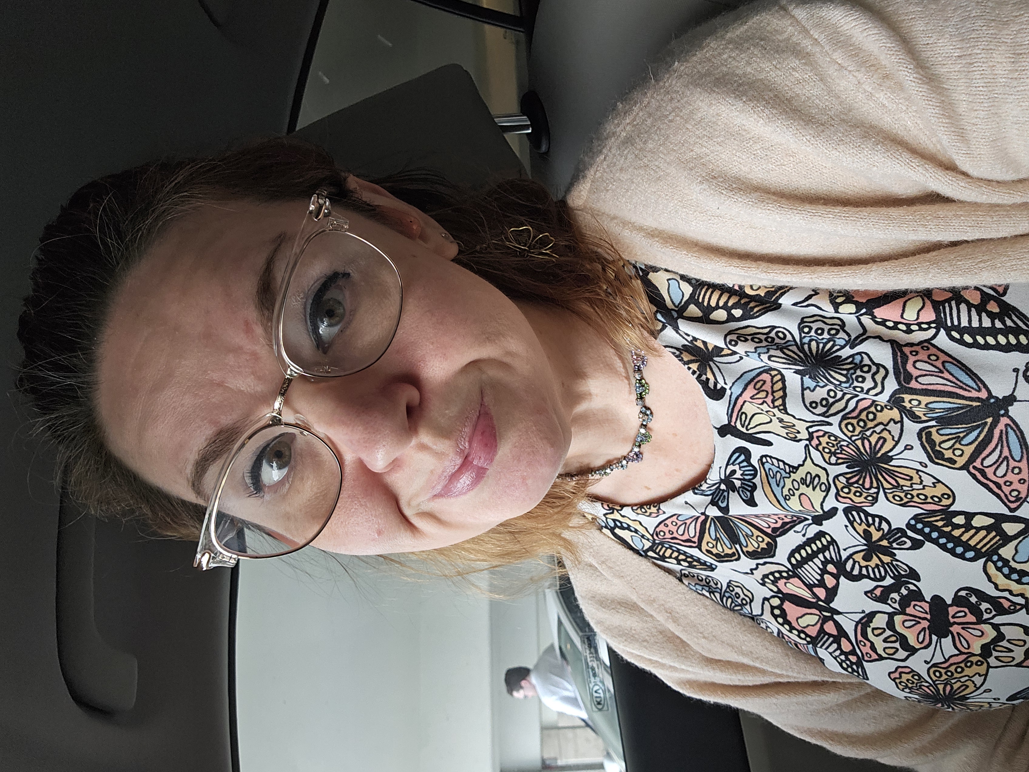 Profile image for Elizabeth  R